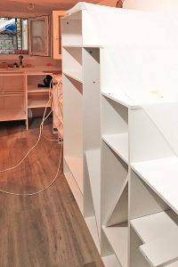 Rolling Tiny House Einbau der auf Maß gefertigten Möblierung