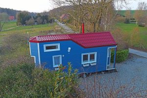 Rolling Tiny House auf dem Lande